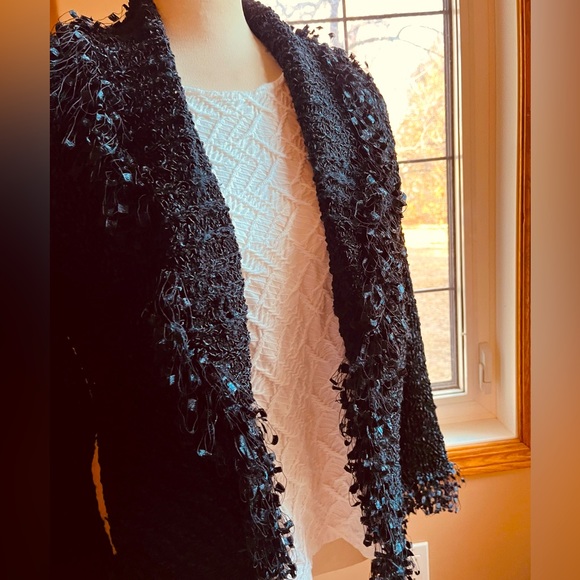 Fashion fringed details black sweater - Picture 1 of 9